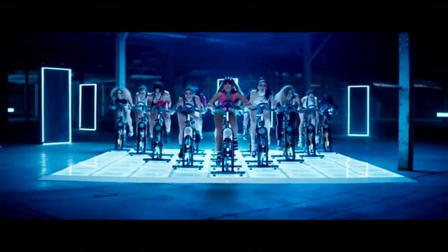 Ariana Grande - Side to Side ft. Nicki Minaj - Hannah Lux Davis