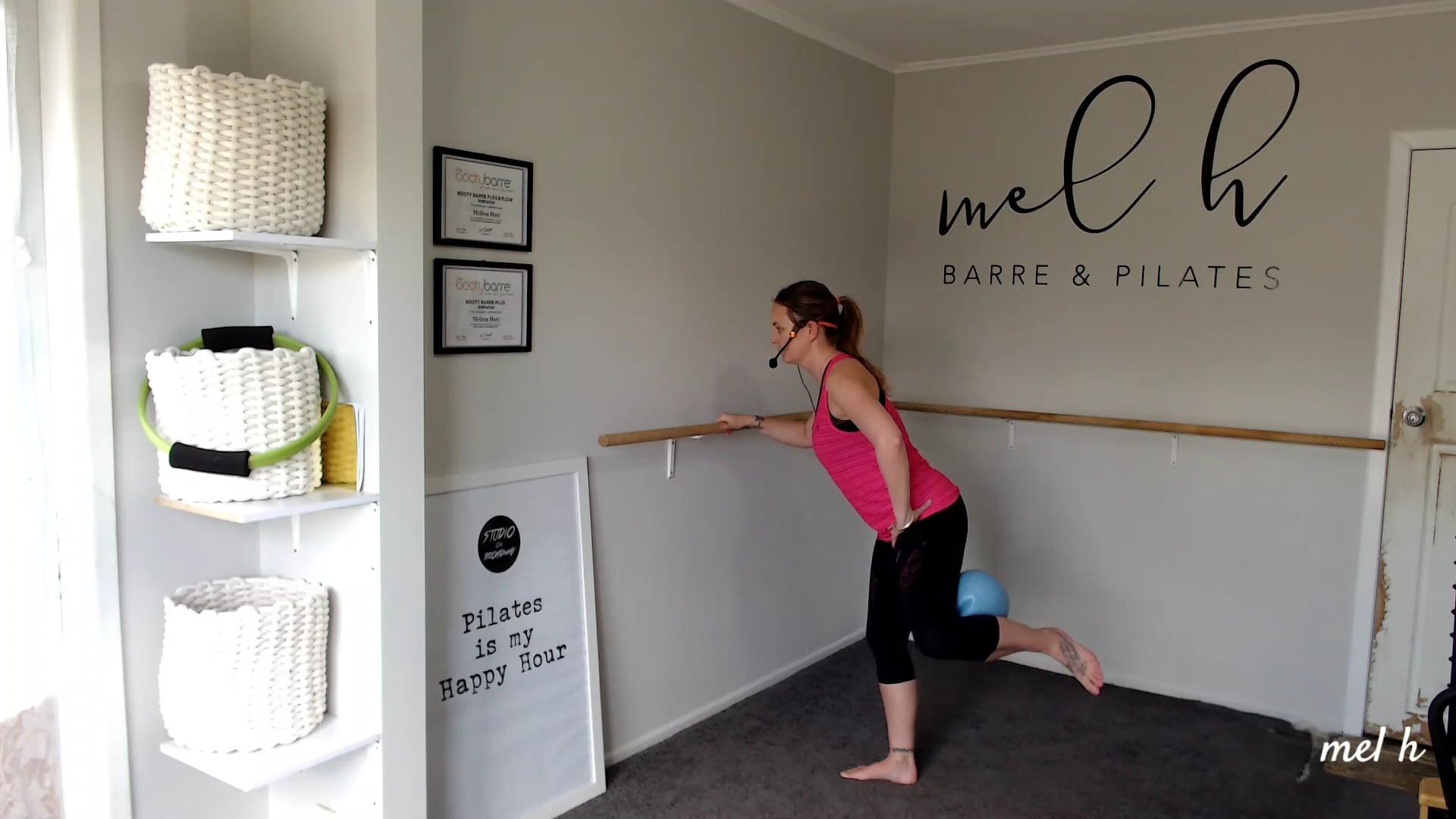 Barre Basics Pure Booty (2mins)