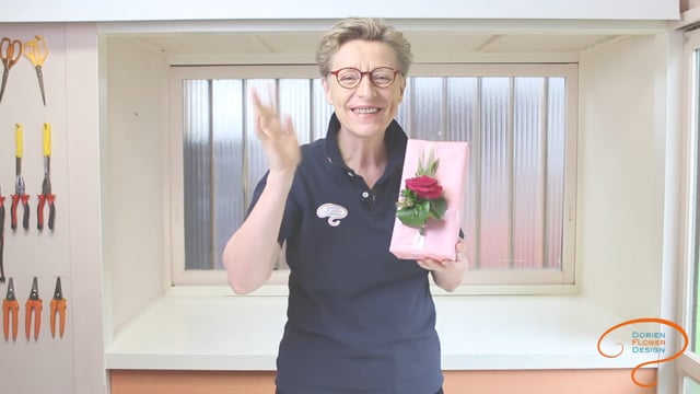 レッスン１１　コサージュ：　パッケージに（プレセント）　Lesson 11 Corsage: on package (present)