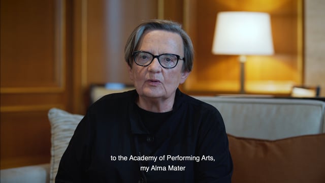 K 75. výročí AMU přeje také polská režisérka, scenáristka a absolventka Filmové a televizní fakulty AMU Agnieszka Holland, která patří k předním osobnostem současné světové kinematografie.