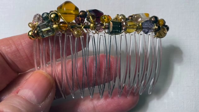 CO527 Hair Comb on Vimeo
