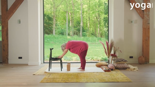 Plus-size yoga: variaties op de Zonnegroet