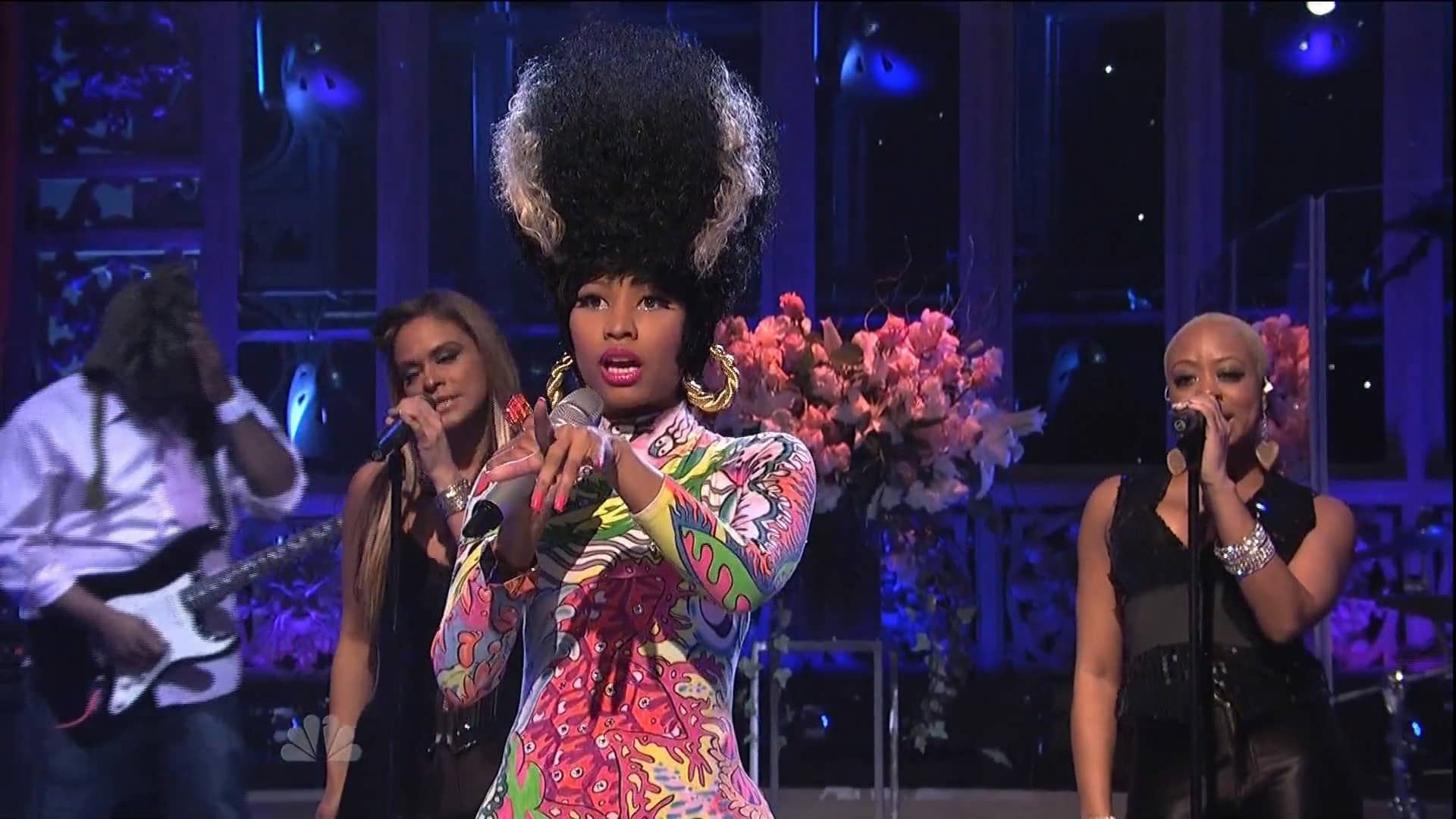 Nicki Minaj - Moment 4 Life (Live @ SNL) (Saturday Night Live) [2011/01 ...