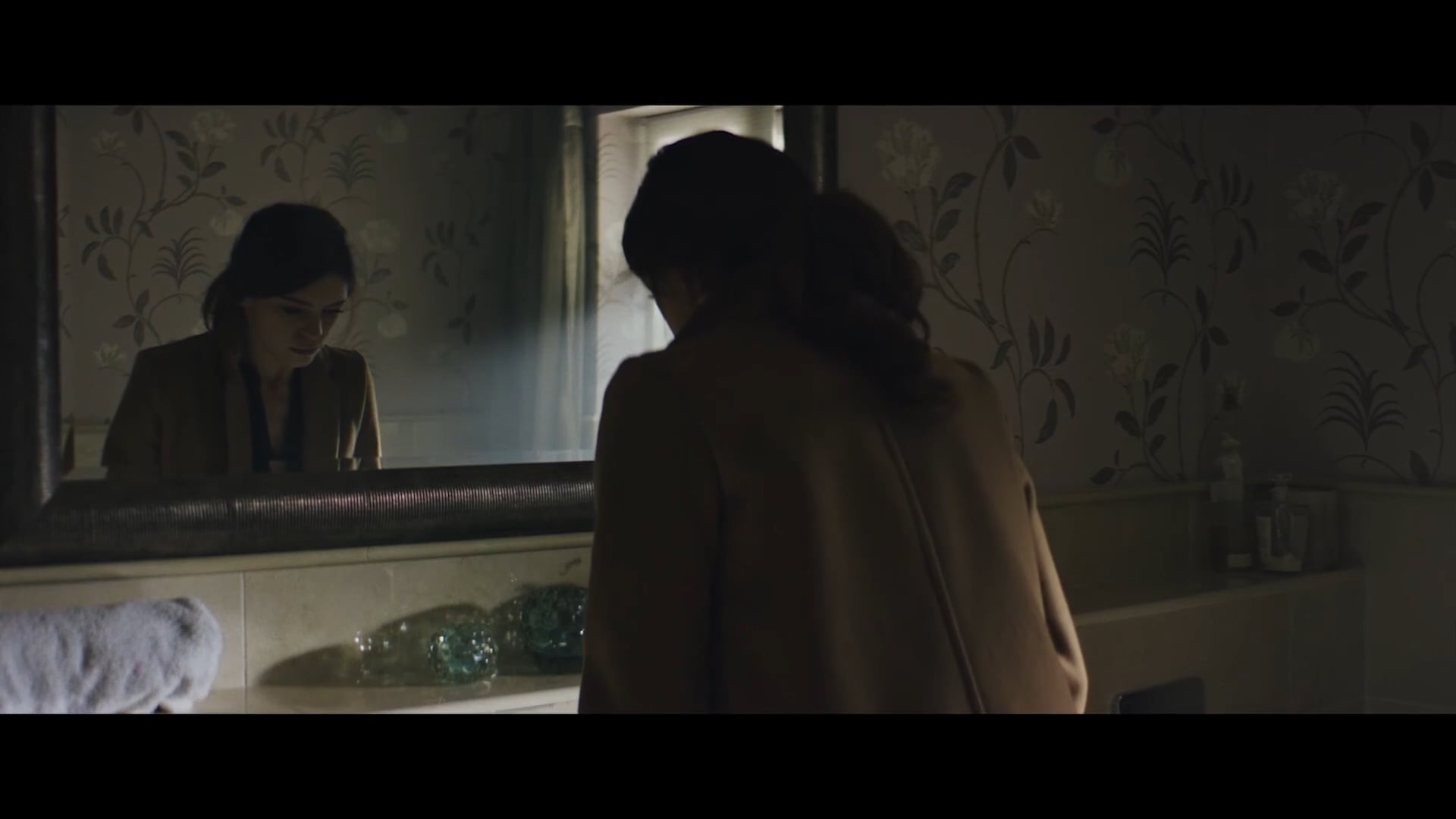 Trailer THE EDGE OF CHAOS