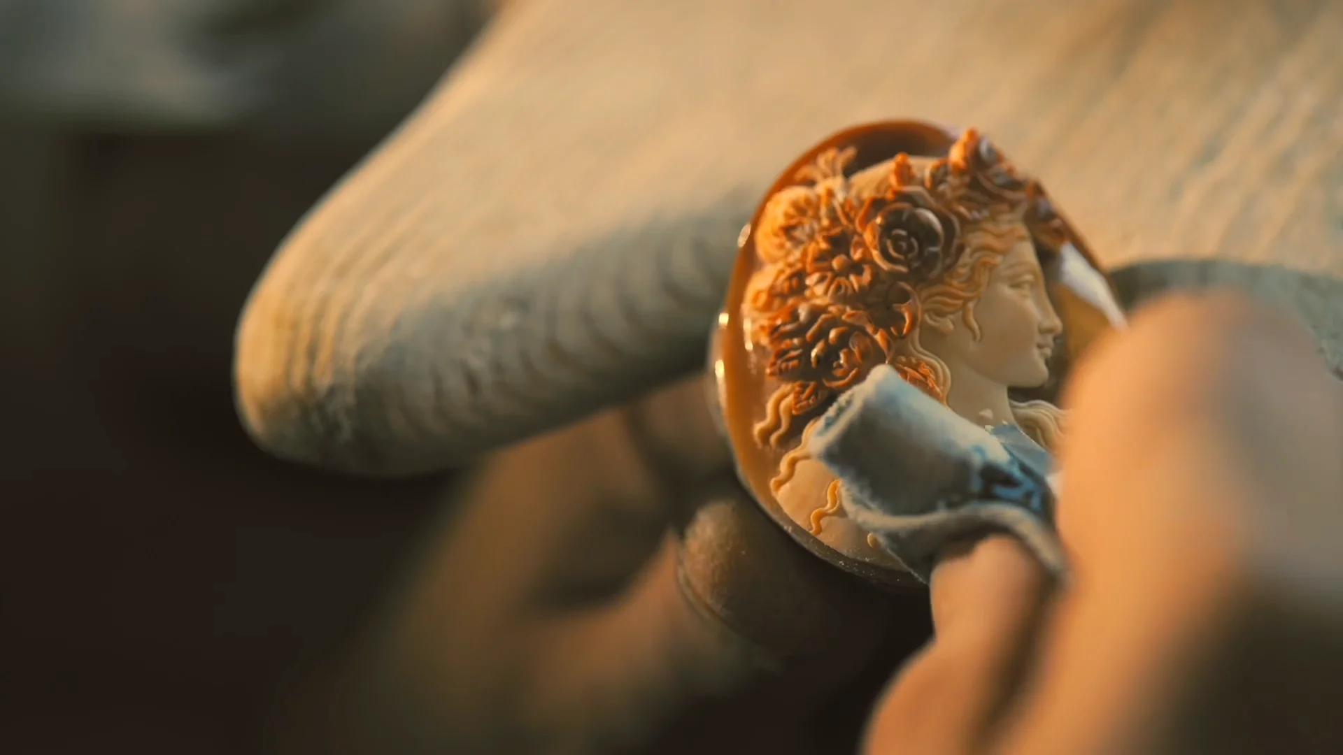 Italian gold cameo – Florentine jewerly – Jean Saade