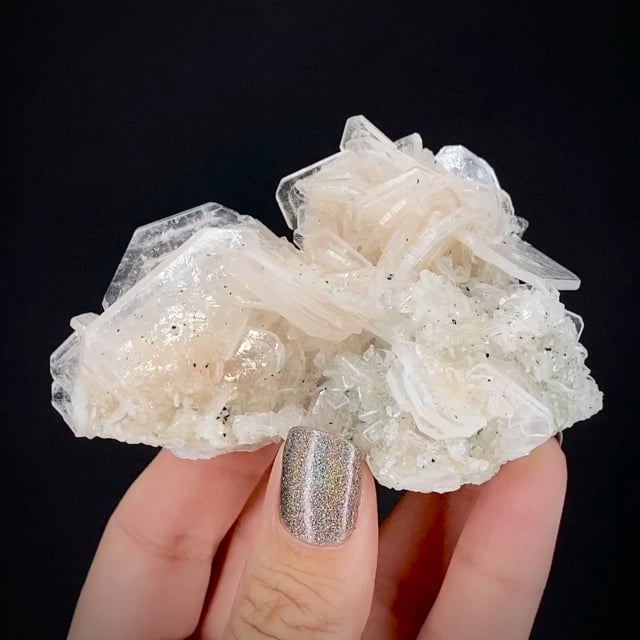 Pink Fluorapophyllite-(K)