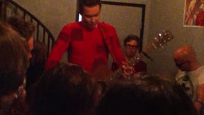 Go Closer - J&oacute;nsi in-store acoustic series