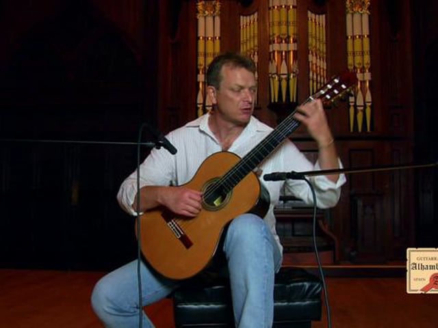 Philippe Bertaud performing "La Manguera"