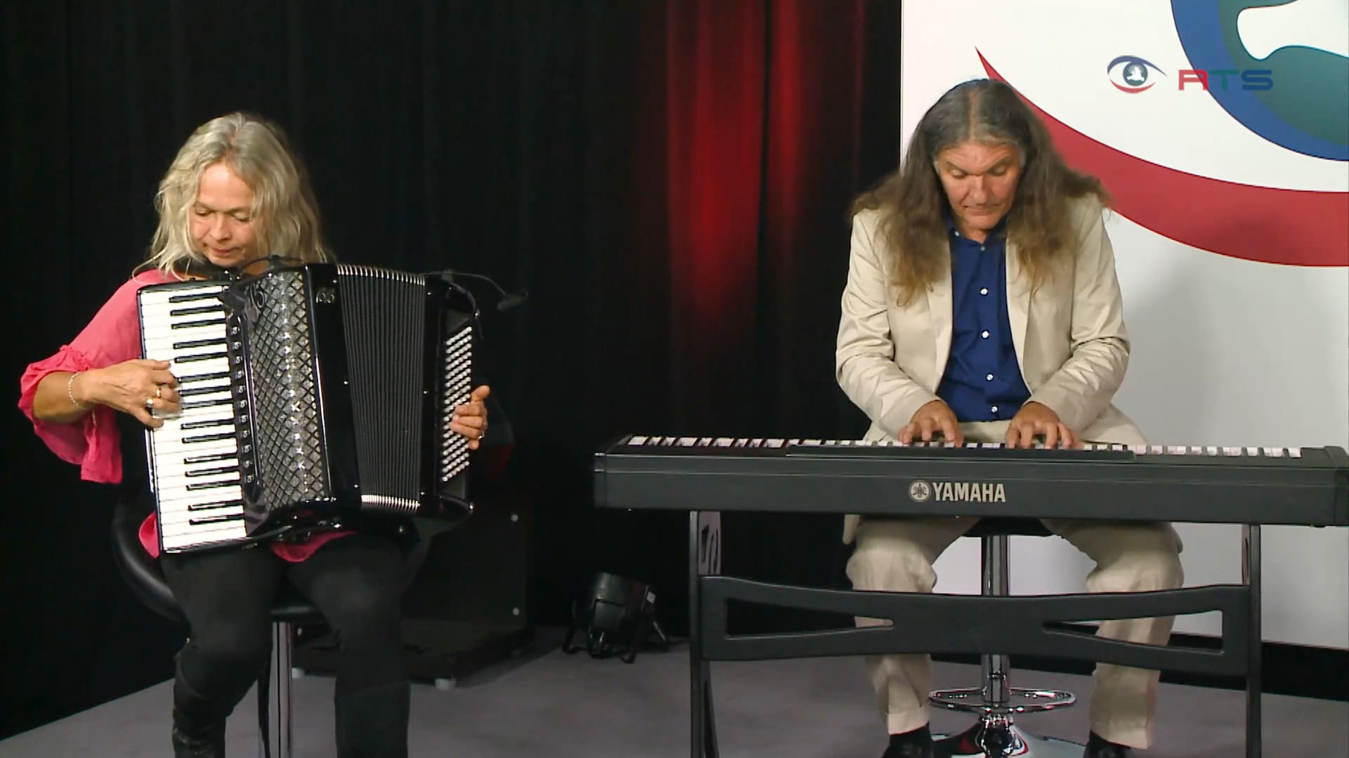 corona-als-inspiration-ein-jazz-paar-spielt-auf