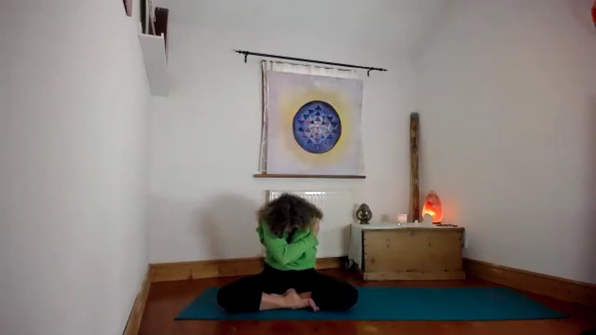 Multilevel Soothing our nervous system and Enjoying movement flows  and  breath connection.