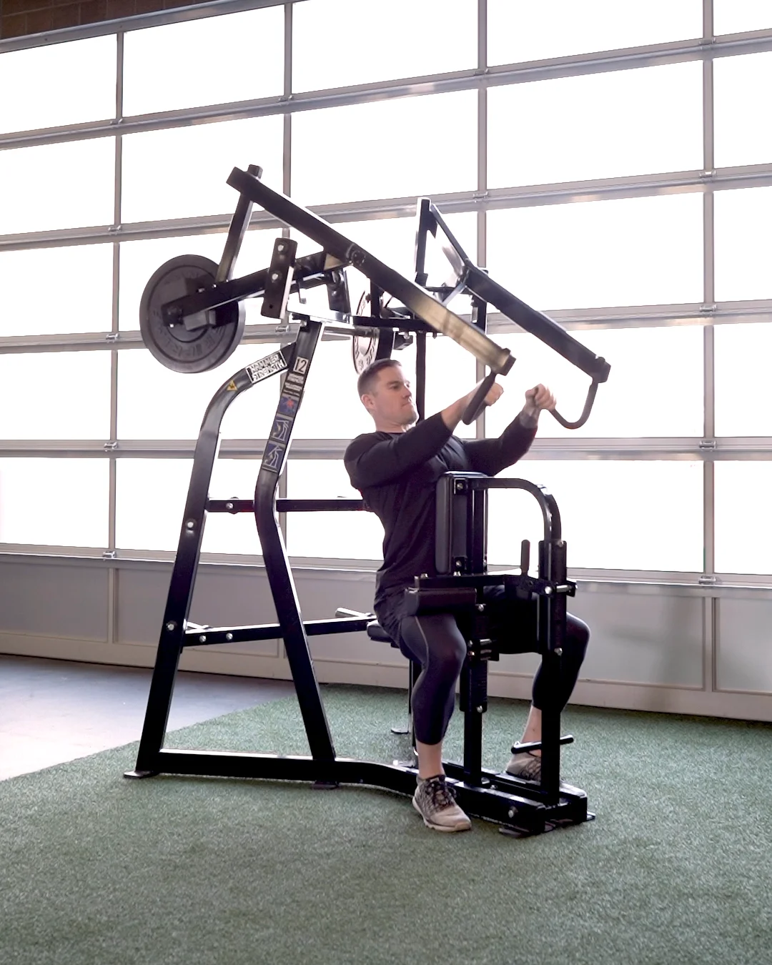 Hammer strength lat online machine