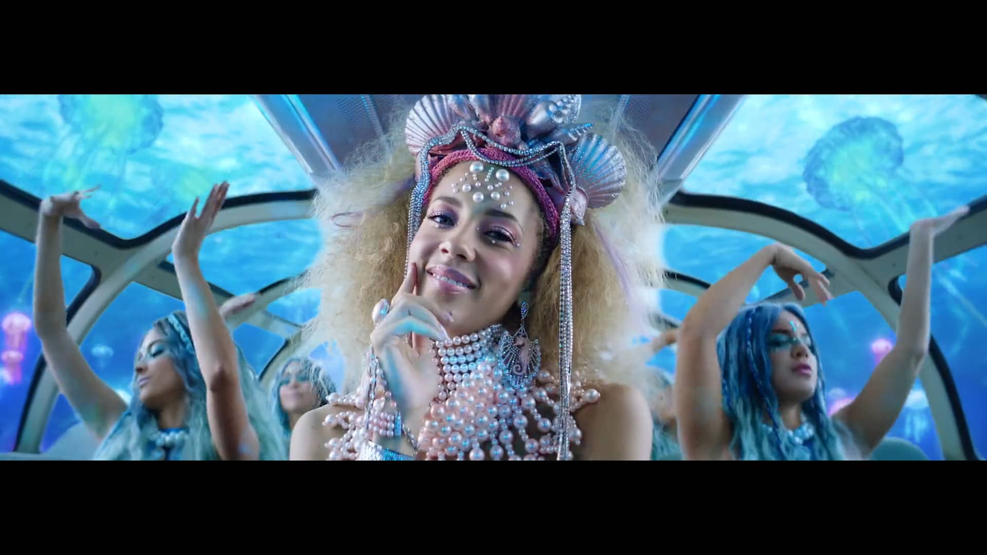 ozuna-doja-cat-sia-del-mar-official-video-on-vimeo