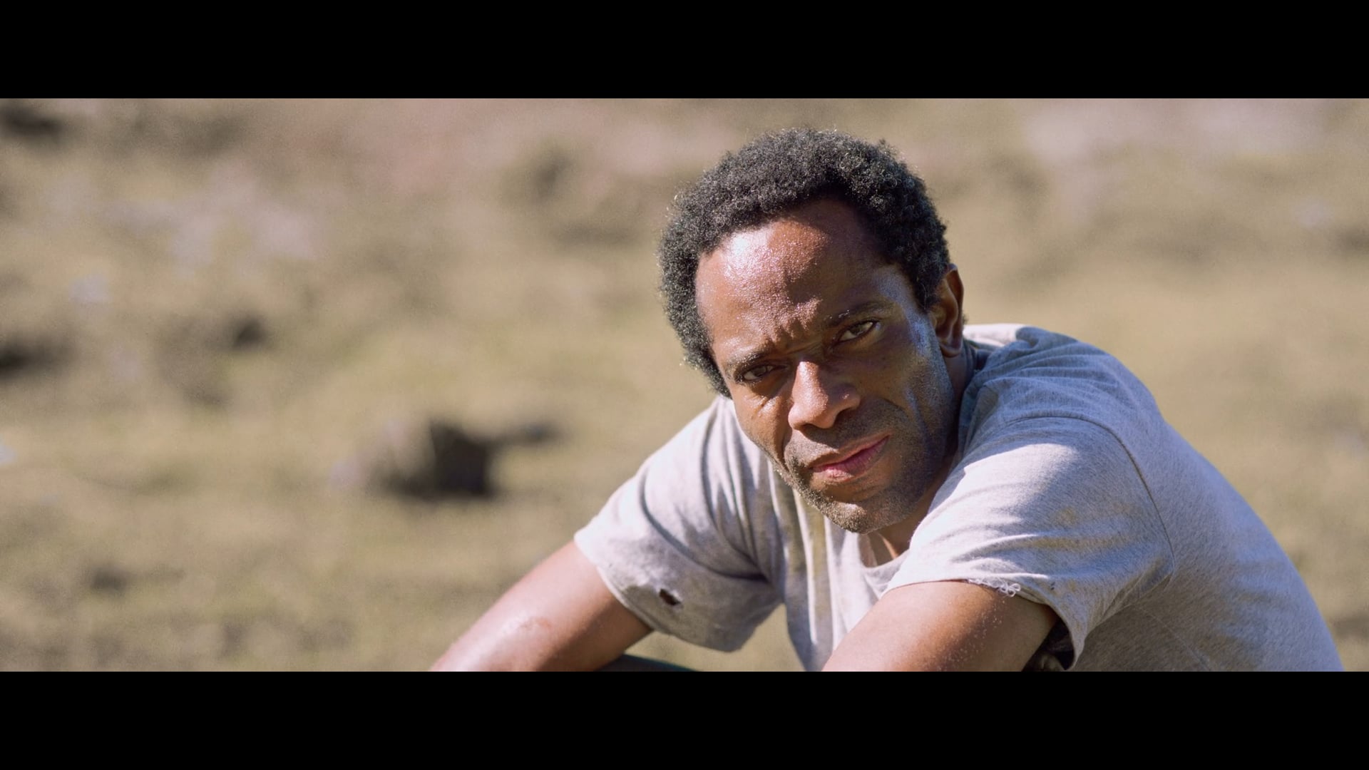 LUGAR ALGUM (Trailer) - Short Film
