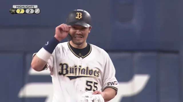 Yuki Yanagita homers as Kodai Senga deals Hawks back to top of PL