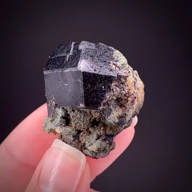 Melanite Garnet - TUC15A-56 - Unverhofft Gluck an der Achte Mine