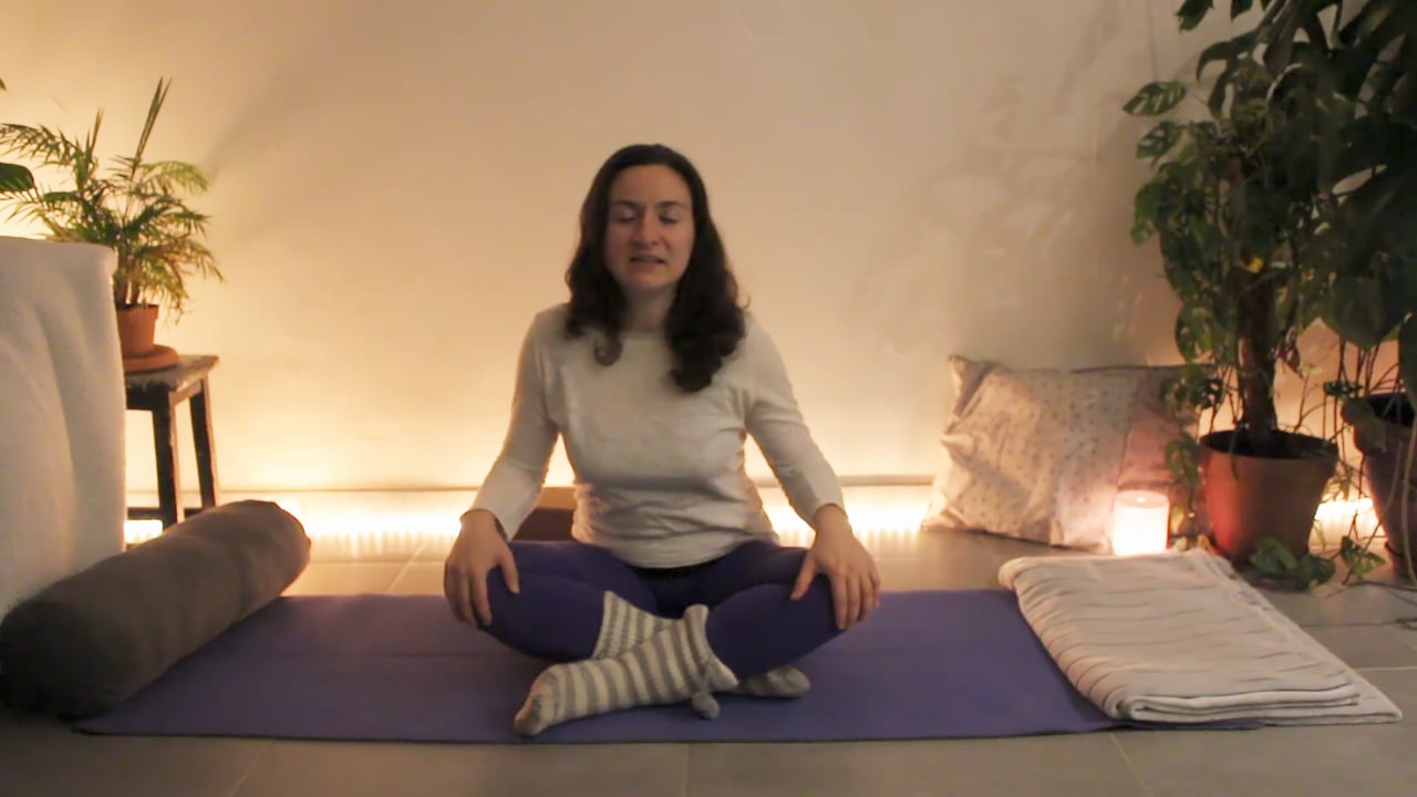 1.1 Jour 1. Yoga du soir : Soirée détente rien que pour moi avec Marion François (51 min)