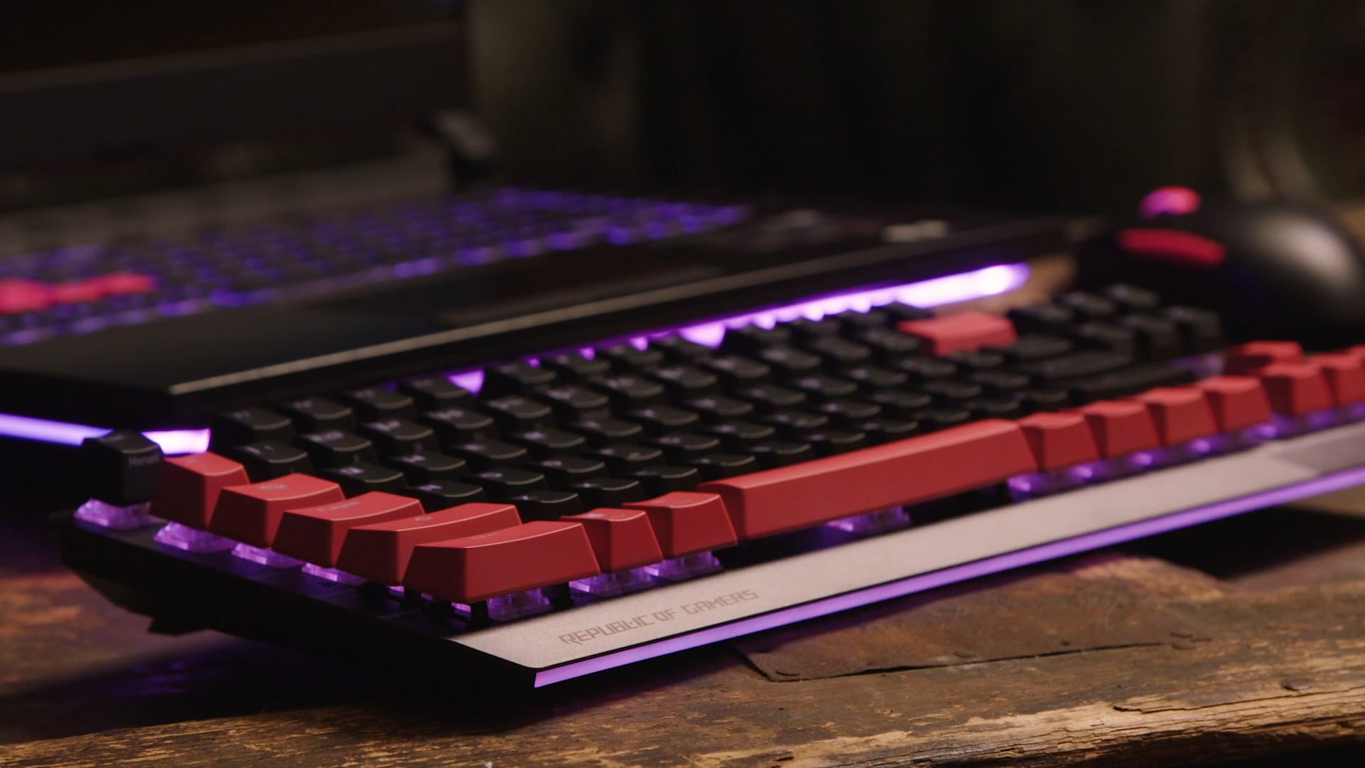 ROG | STRIX G - James Buckley