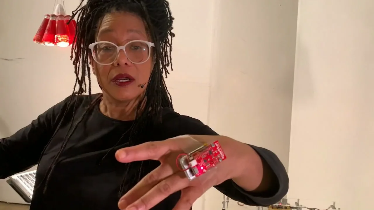 Pamela Z Manipulates Voices in a Virtual Tour of Times Square