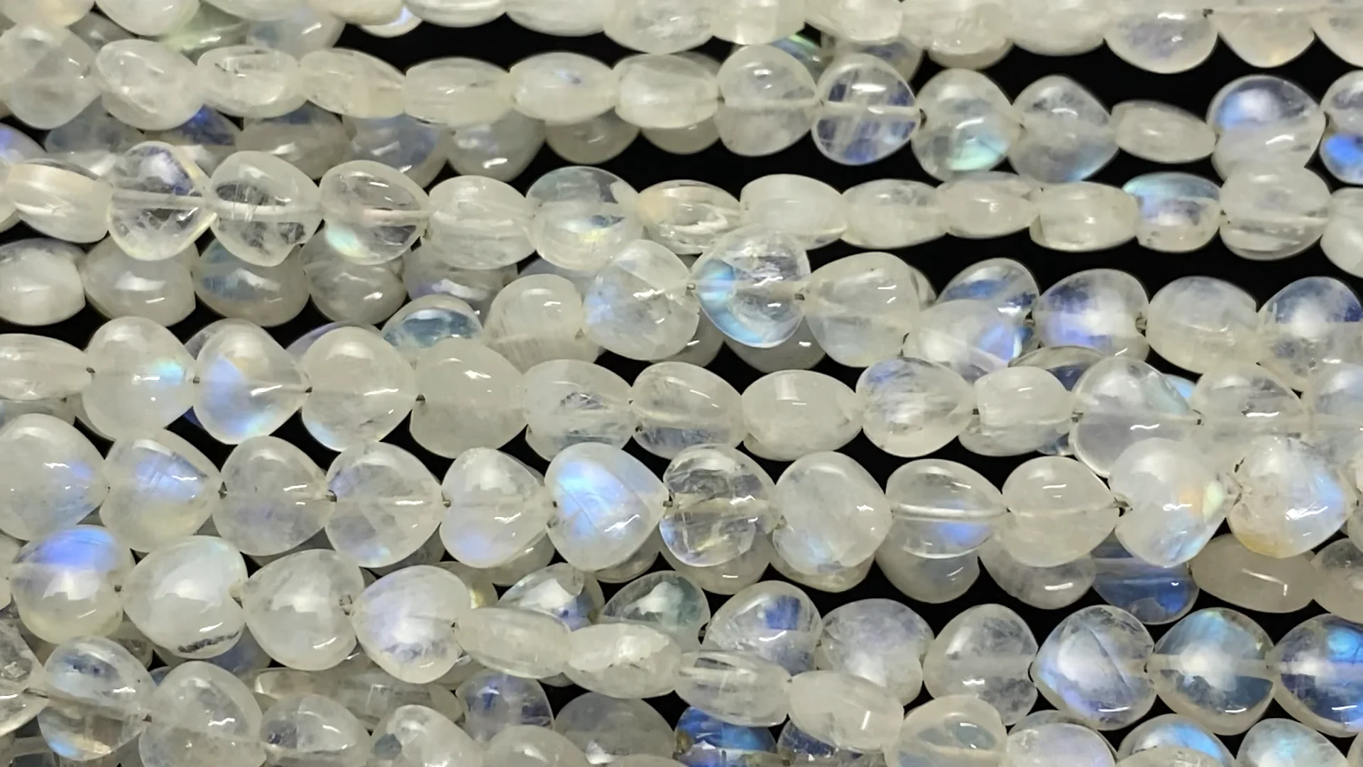 レインボームーンストーン 縦穴ハート6×6mm 半連/1連（約16cm