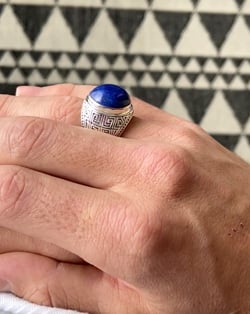 Vidéo: Bague créateur lapis lazuli serti argent effet vieilli