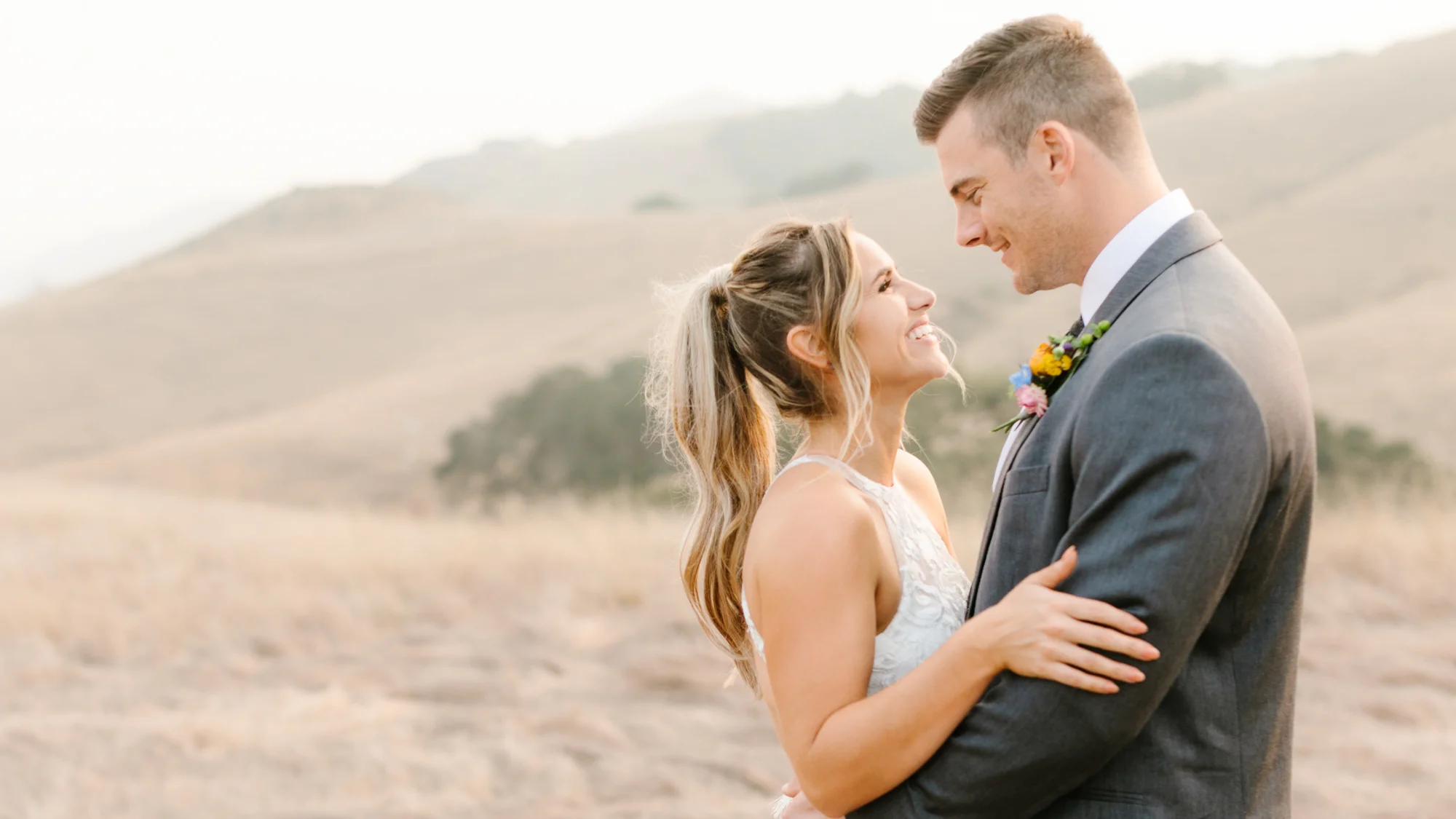 Lindsey \u0026 Nick, image size:2000x1125