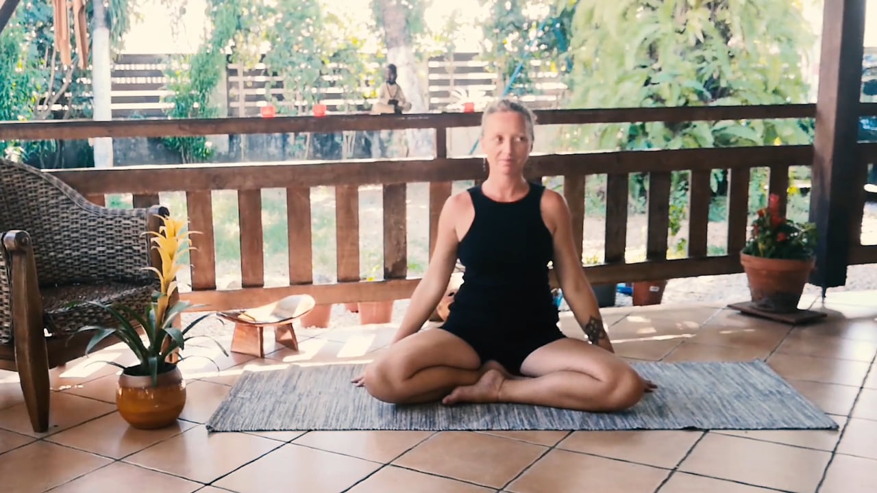 9. Yoga Anatomie - Débloquer son diaphragme dans l'amour avec Géraldine Ledoux (29 min)