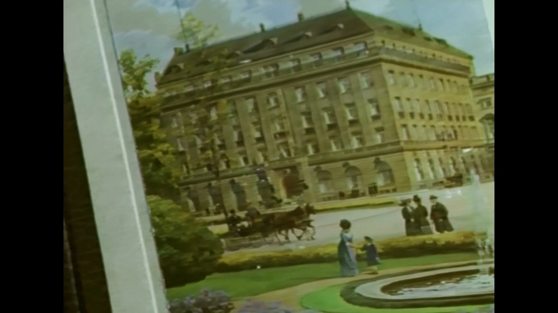THE GLAMOROUS WORLD OF THE ADLON HOTEL: Teaser
