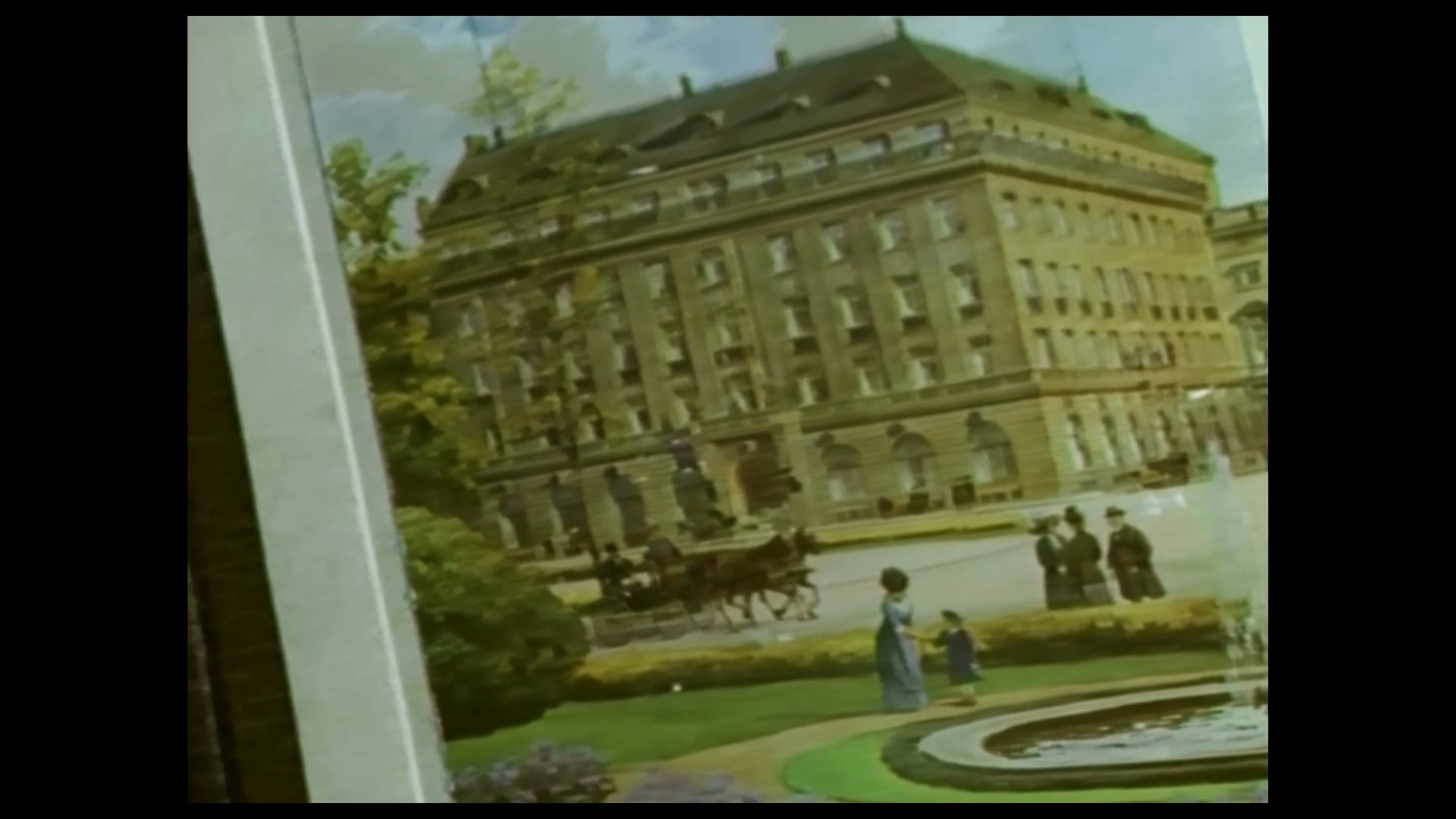 THE GLAMOROUS WORLD OF THE ADLON HOTEL: Teaser