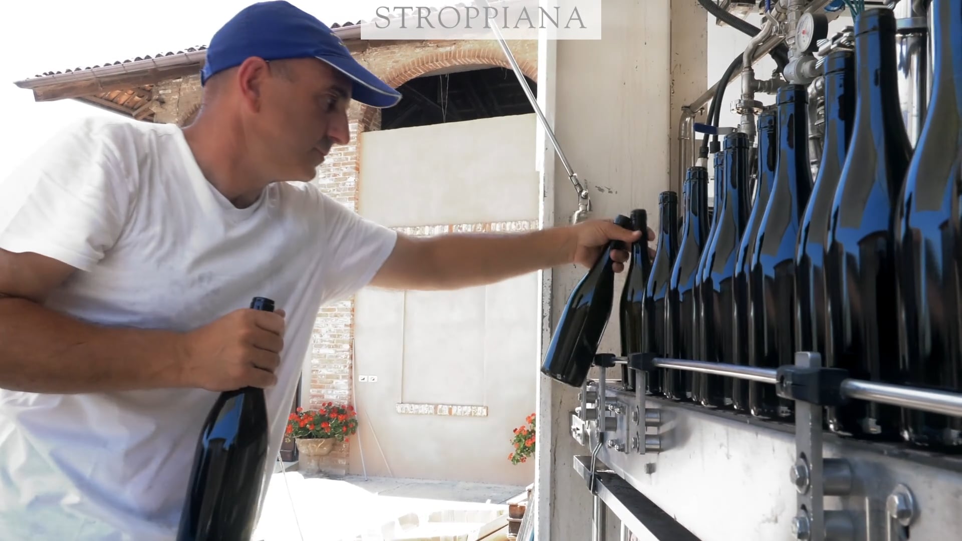Cantina Stroppiana | L'imbottigliamento | Bottling