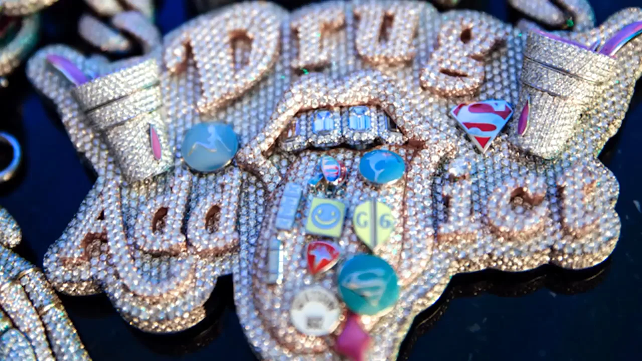 Watch Yungeen Ace Shows Off His Insane Jewelry Collection, On The Rocks