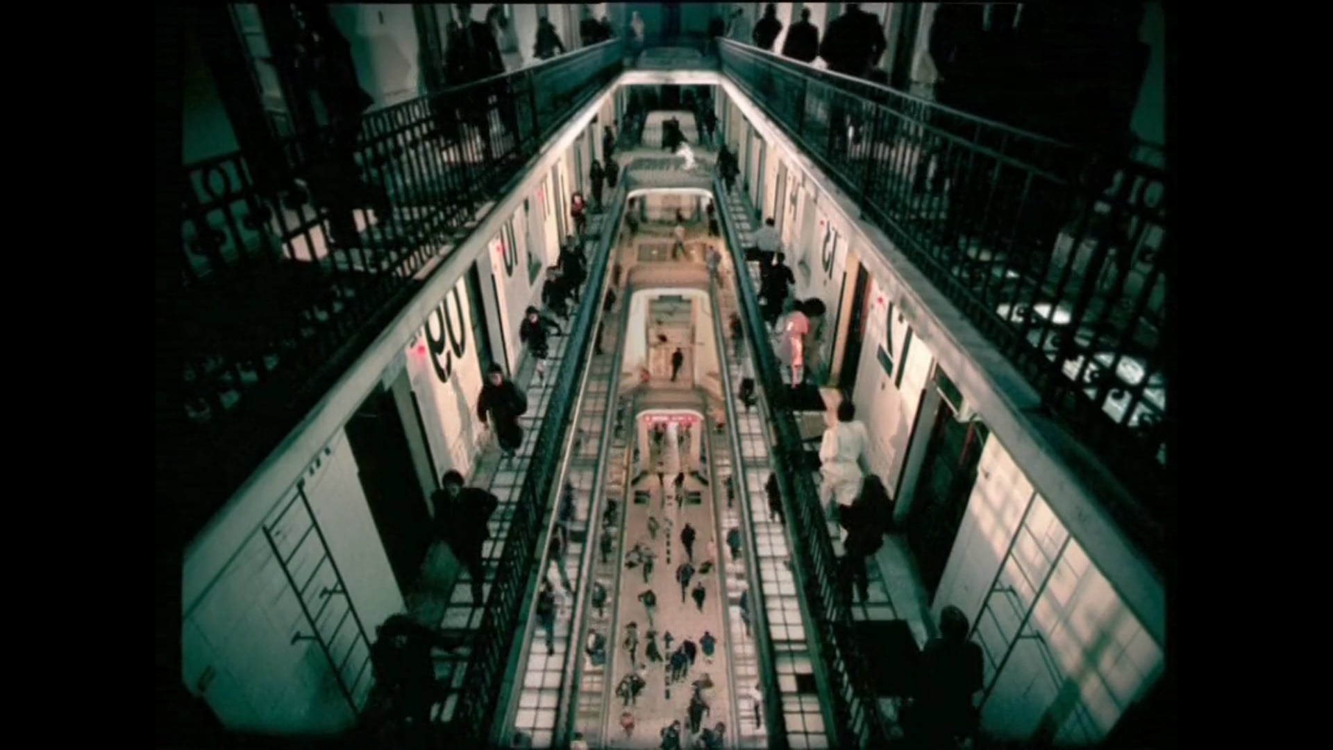 Rexona - Mirrors