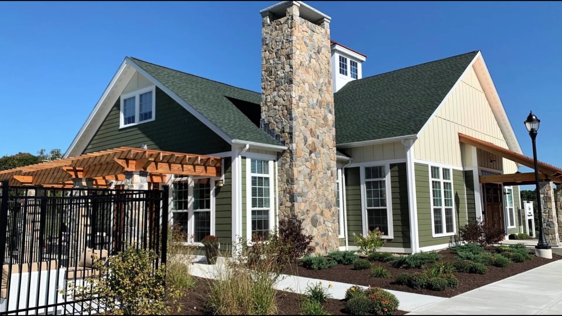 Gilbert Crossing Apartments for Rent Merrimack, New Hampshire