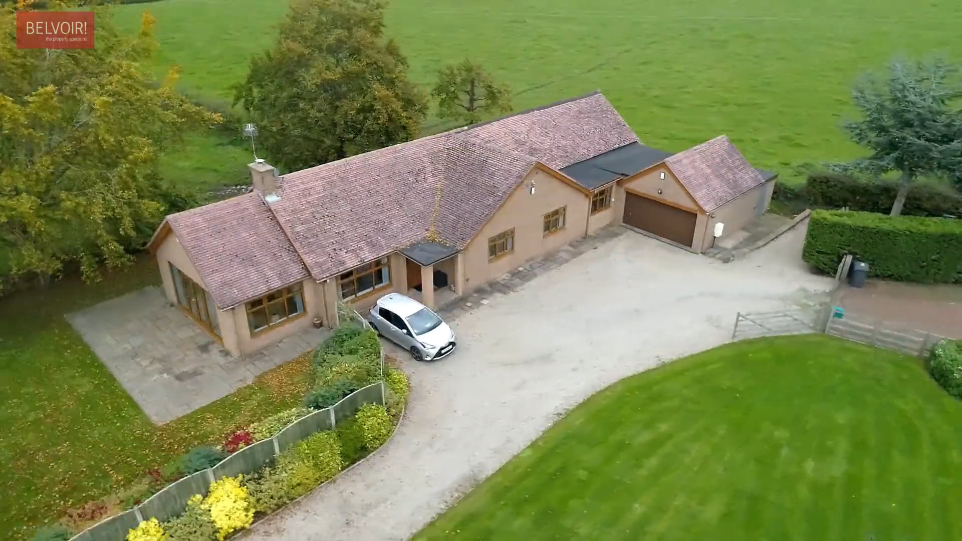 Foxwood - TV presenter-style property sale video including aerial images