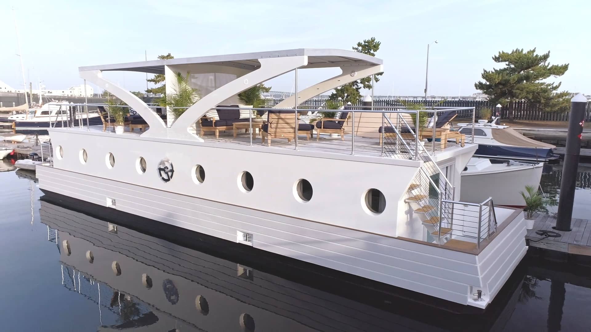 Introducing Safe Harbor Water Suites on Vimeo