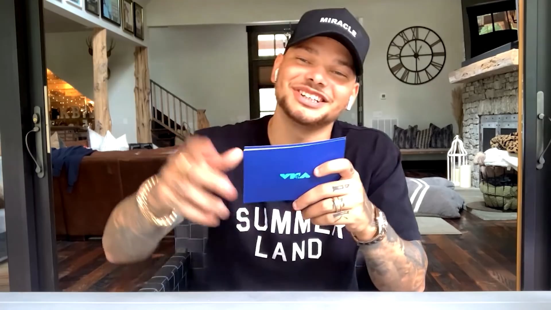 Kane Brown & Fans Play “Up the Mountain” Game _ 2020 MTV VMAs
