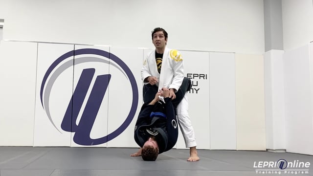 Lapel Control Concepts When in Closed Guard