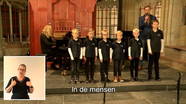 Ere zij God - ondersteund met gebaren