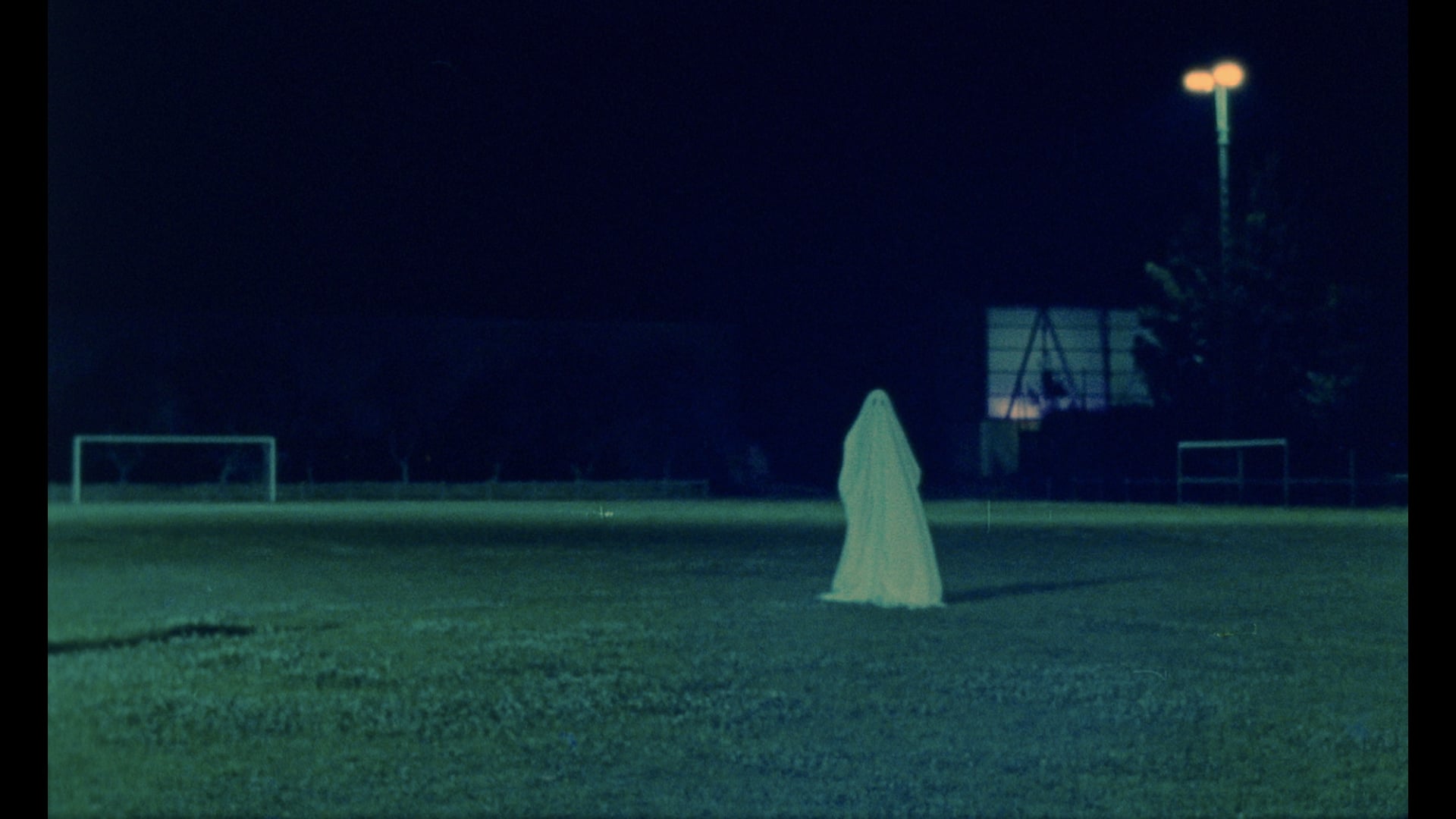 Regarde passer mon fantôme (See my ghost passing away) - extrait