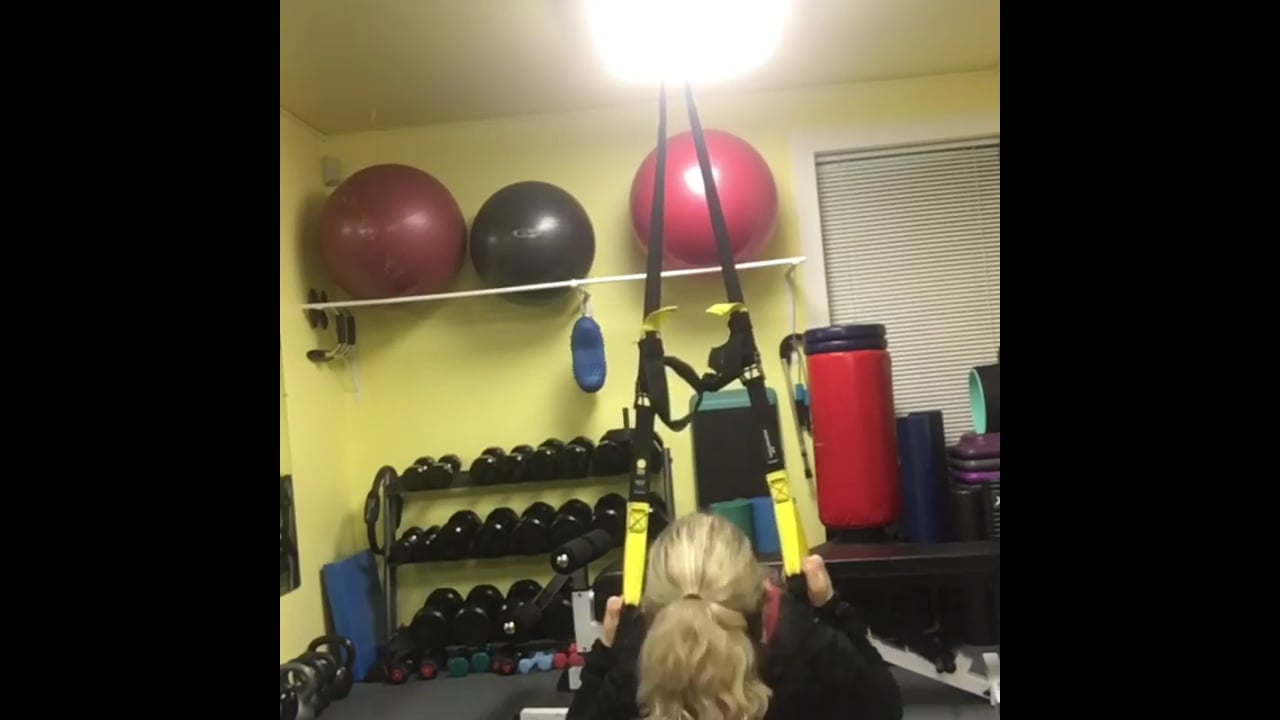 Functional training workout-TRX-Inverted pull ups